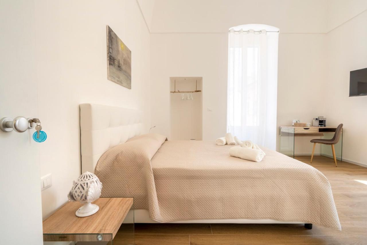 Casa Del Barone - Luxury Suites Монополи Экстерьер фото