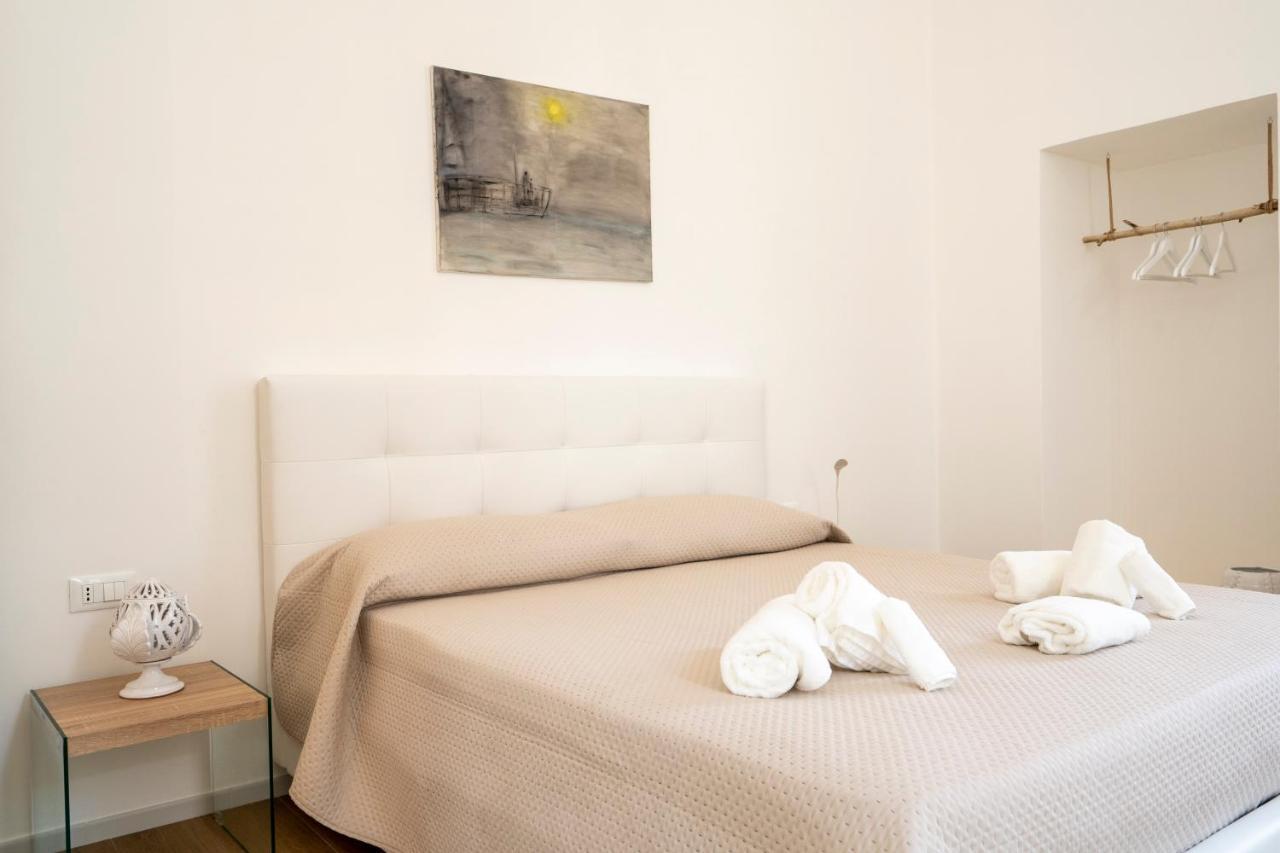 Casa Del Barone - Luxury Suites Монополи Экстерьер фото
