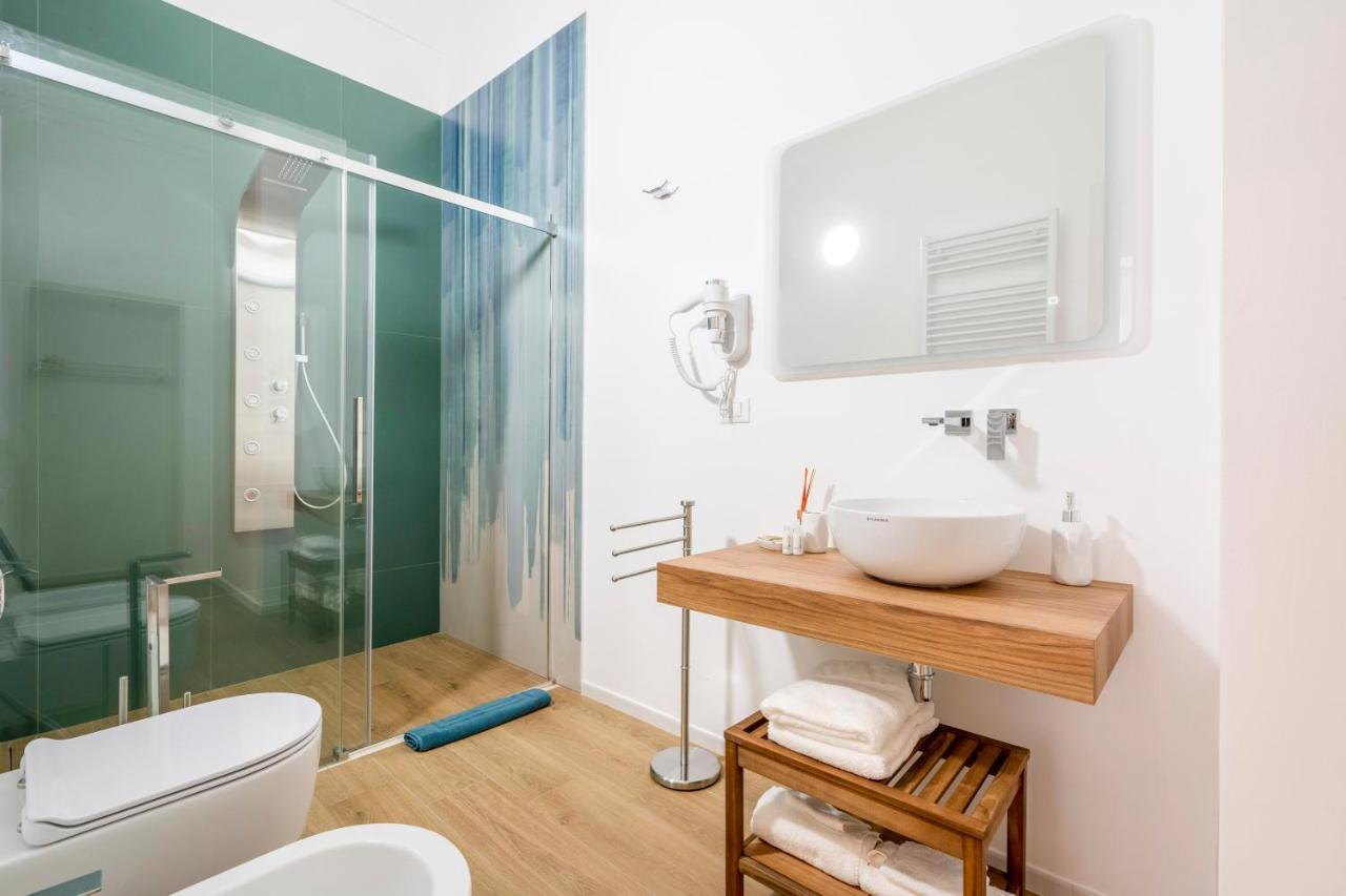 Casa Del Barone - Luxury Suites Монополи Экстерьер фото